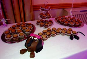 sausage dog cupcakes