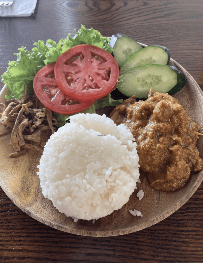 NomVNom bistro vegan singapore