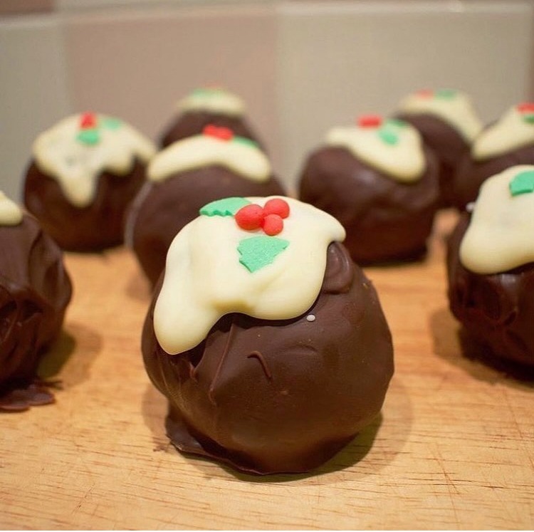 Christmas Pudding cake balls vegan